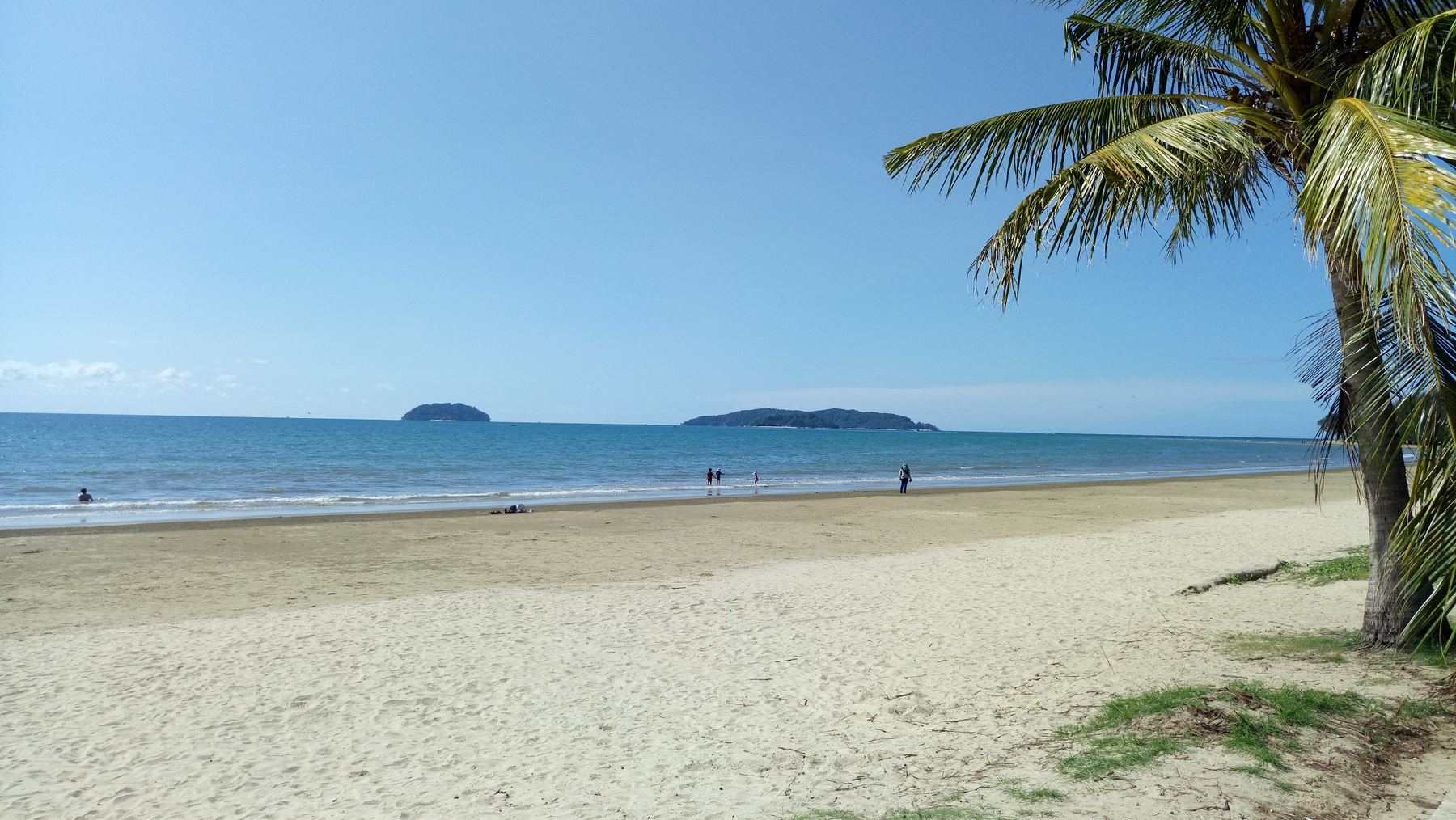 Pemandangan Pantai Tanjung Aru